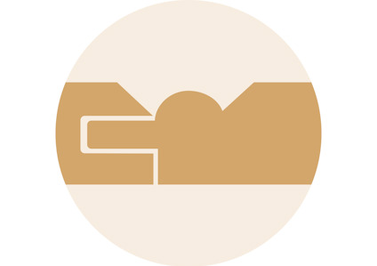 En brun och beige cirkulär grafik med en stiliserad, abstrakt design i mitten.