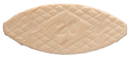 Oval, ljus träkil med korsmönstrad yta.