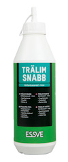 Flaska med etikett i grönt och vitt, märkt "TRÄLIM SNABB" och "ESSVE", med applikatorlock upptill.