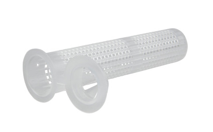 Genomskinlig cylinderformad perforerad hylsa med krage.