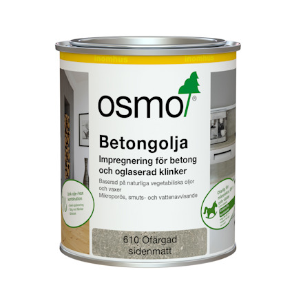 Plåtburk med Osmo Betongolja, etikett med texten "impregnering för betong och oglaserad klinker", med sidenmatt yta.