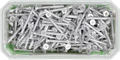 En låda med silverfärgade skruvar med Philips-huvuden.