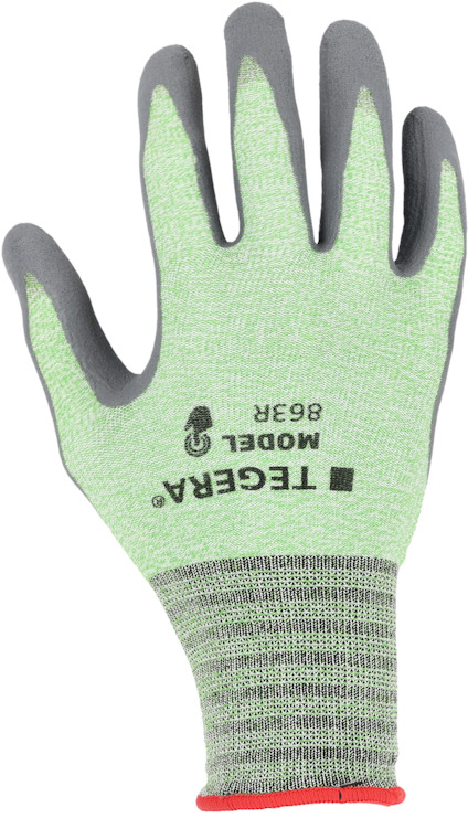 Grön skyddshandske med grå fingertoppar och märkningen "TEGERA MODEL 863R".
