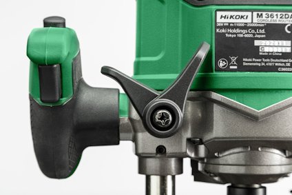 Grön och svart elektrisk verktygsdel med grepphandtag och justeringsring; text: HiKOKI, M3612DA.
